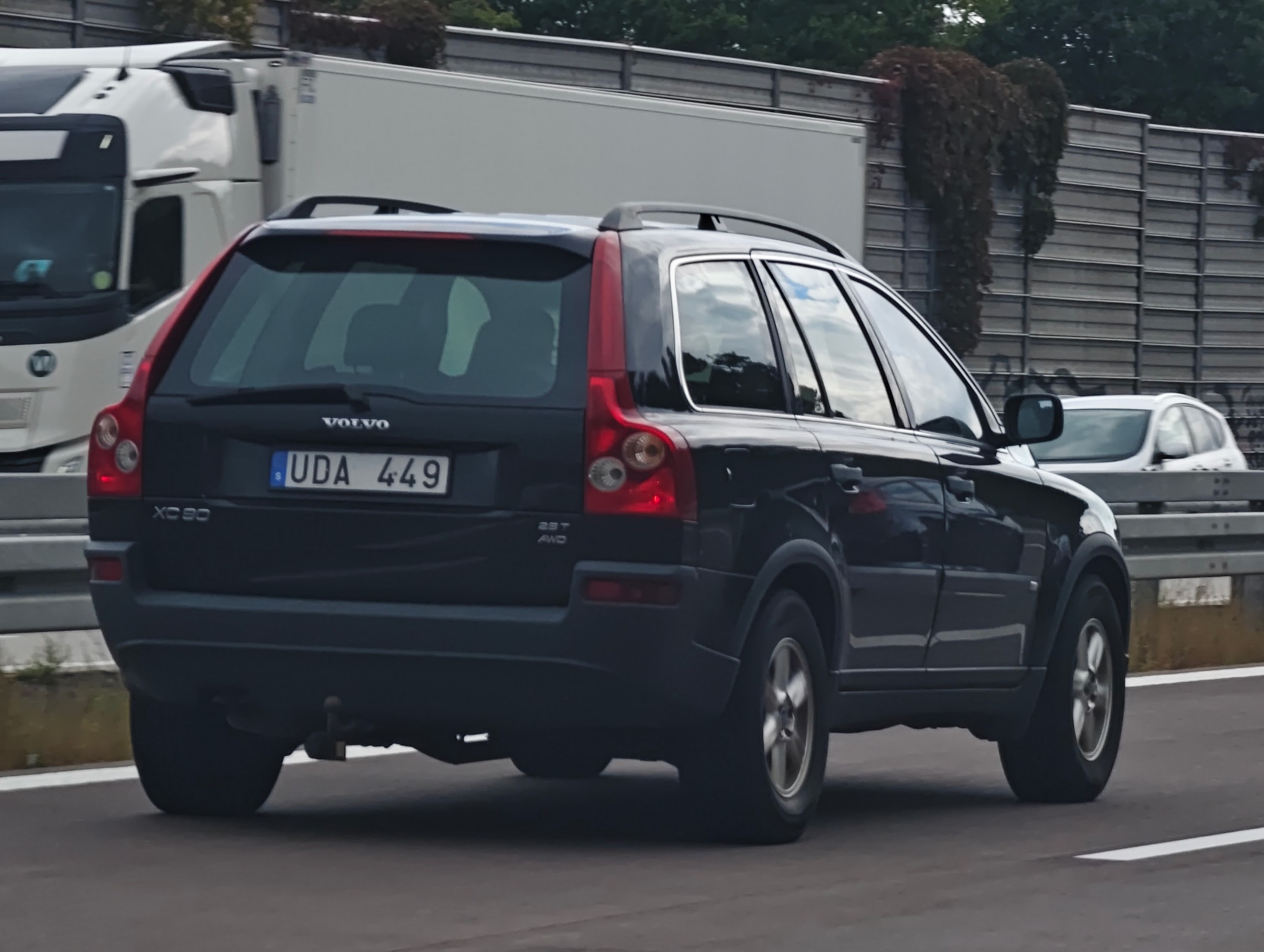 UDA 449, Volvo XC90 1st gen (275), 2002–2014