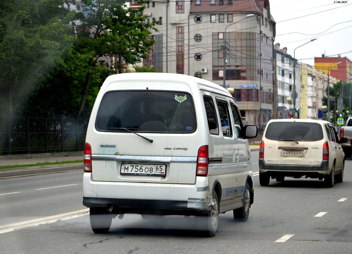 м 756 ов 65, Suzuki Every 4th gen Landy (DA32), 2001–2005