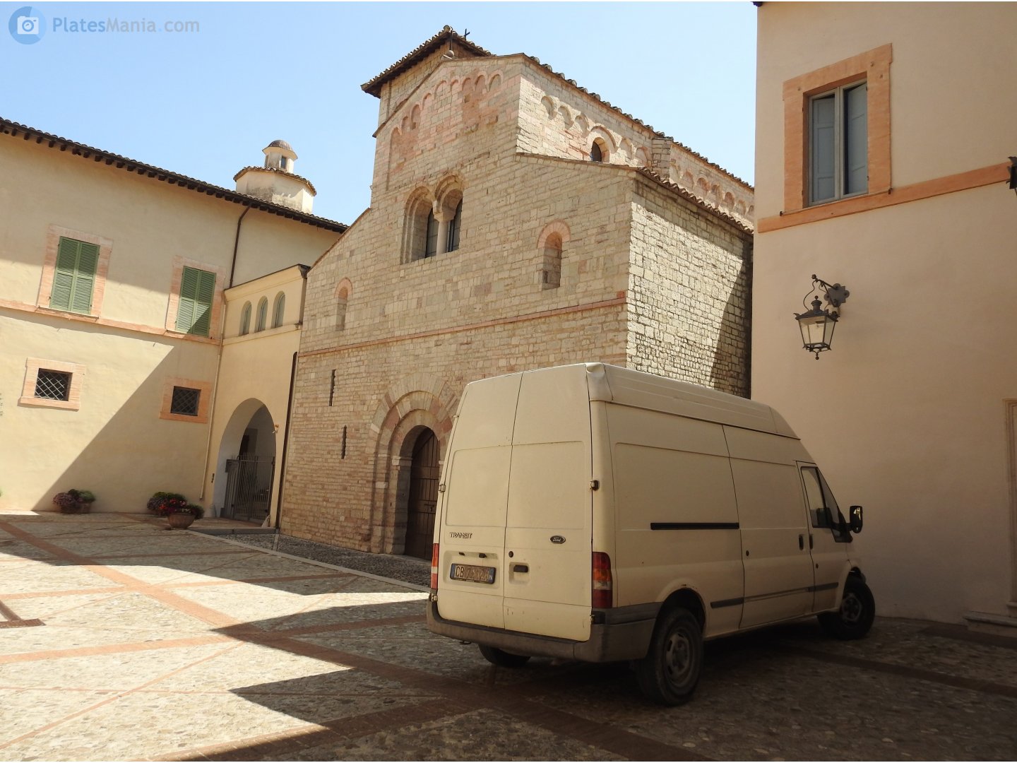 CB 751 ZX, Ford Transit 3rd gen Van (V184/V185), 2000–2006