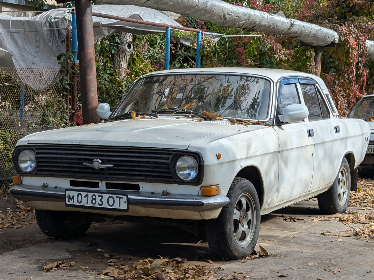 м 0183 ОТ, GAZ 24 Волга 24-10/11/17 Sedan, facelift, 1986–1992