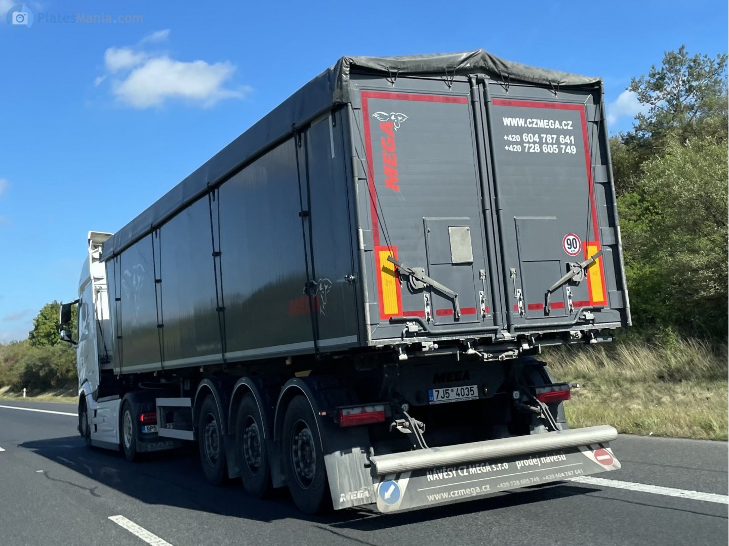 7J5 4035, MEGA Trailers 