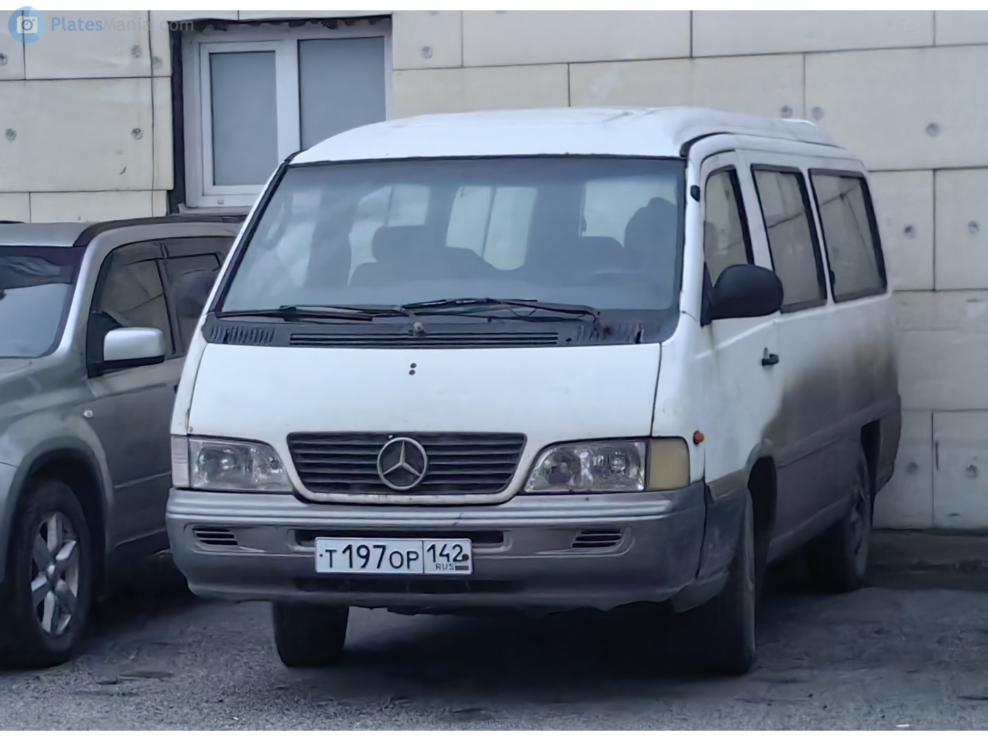 т 197 ор 142, SsangYong (KGM) Istana 1st gen, 1995–2004