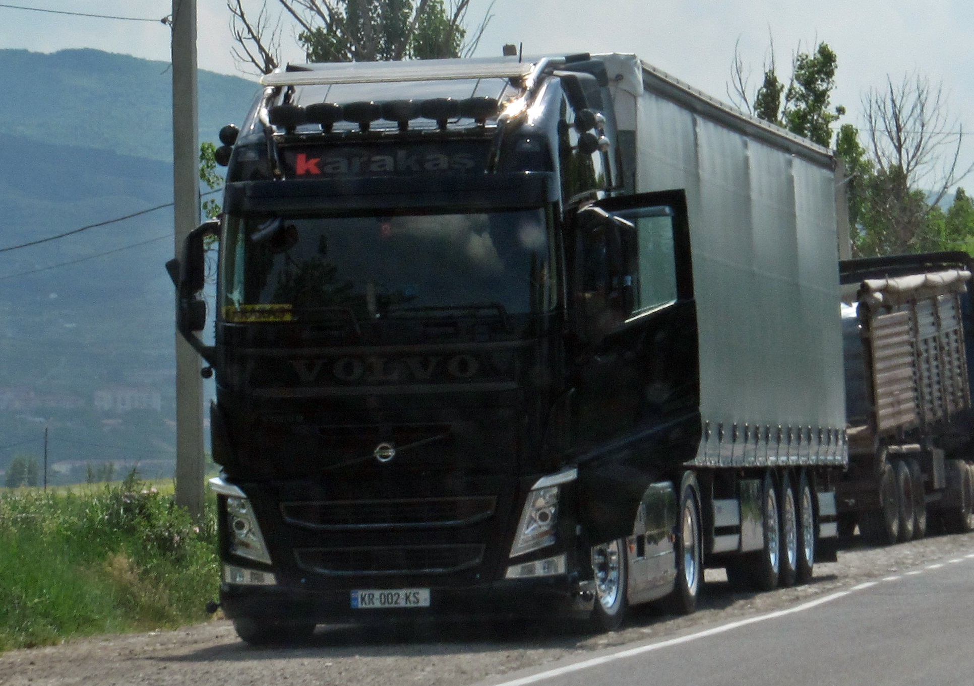 KR-002-KS, Volvo FH 3rd gen, 2012–2020