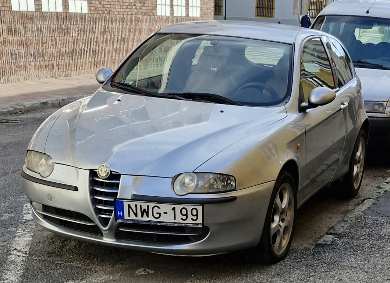 NWG-199, Alfa Romeo 147 1st gen 3-door Hatch (937A), 2000–2004