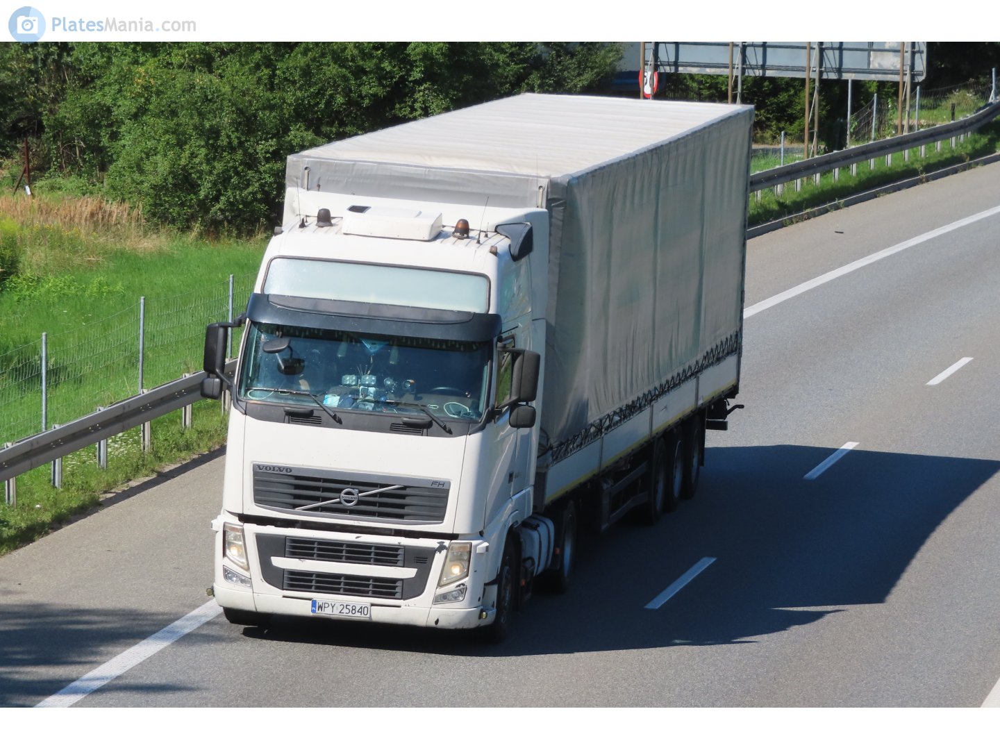 WPY 25840, Volvo FH 2nd gen, facelift, 2008–2012