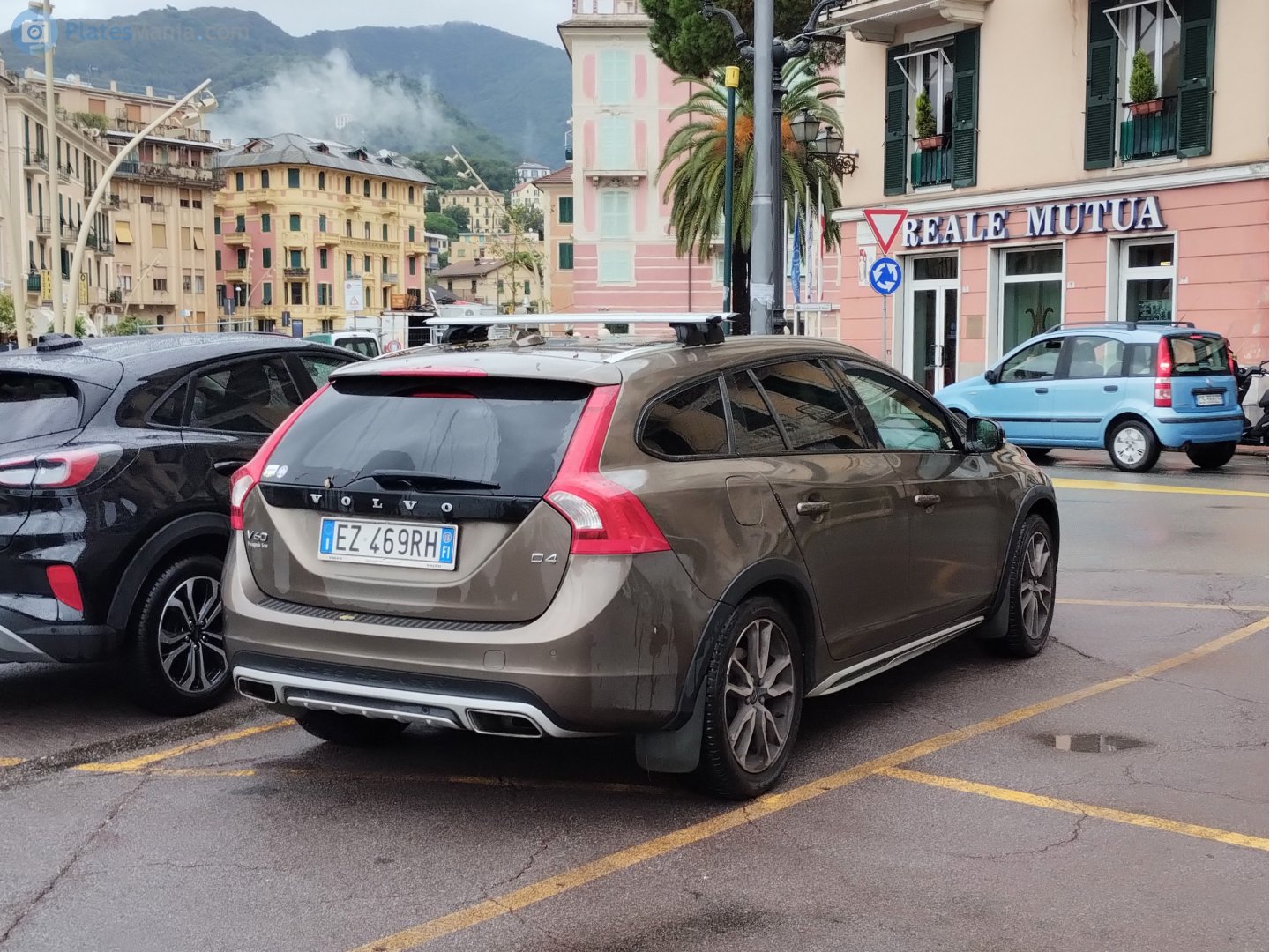 EZ 469 RH, Volvo V60 1st gen Cross Country (155/157), 2015–2018