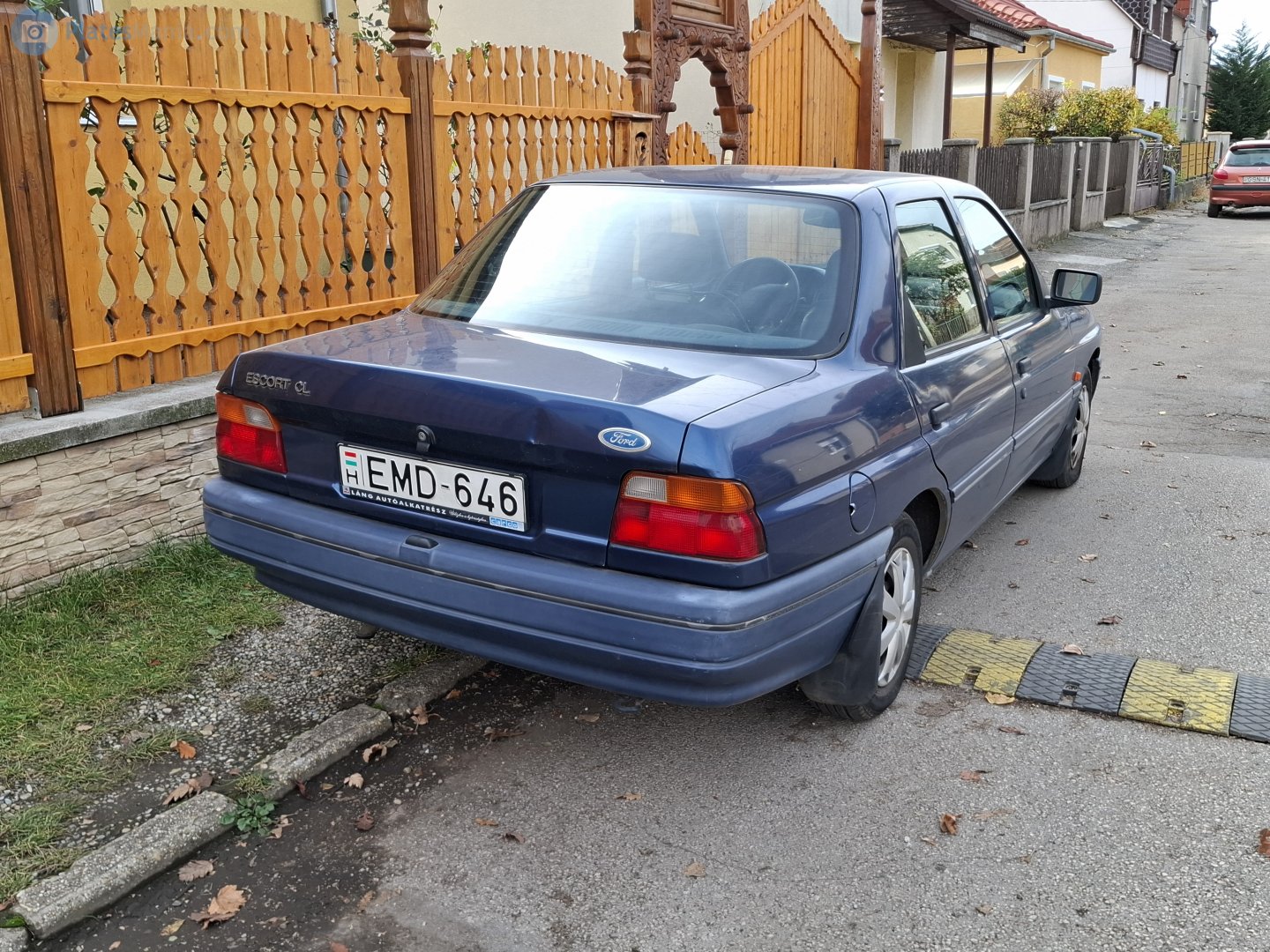 EMD-646, Ford Escort 5th gen Sedan (AFL; Global-market), 1993–1995
