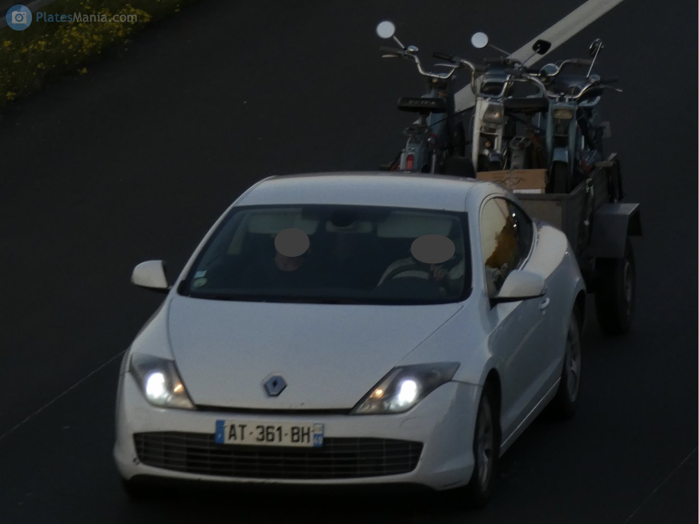 AT-361-BH, Renault Laguna 3rd gen Coupé (X91), 2008–2015