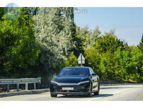 м242сс124, BYD Han