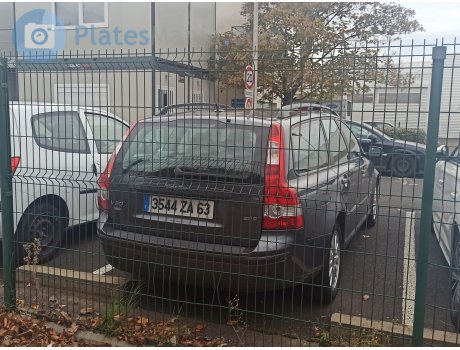 3544 ZA 63, Volvo V50