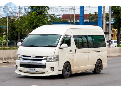 นข 4209, Toyota Commuter