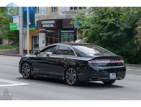 889 APF 02, Lincoln MKZ