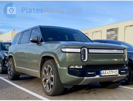 AA 4179 YD, Rivian R1S