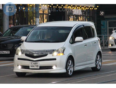 с689нн138, Toyota Ractis