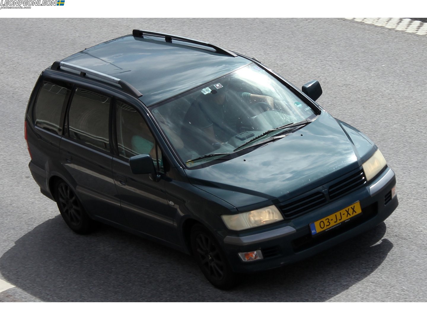 03-JJ-XX, Mitsubishi Space Wagon 3rd gen (N50), 1997–2003