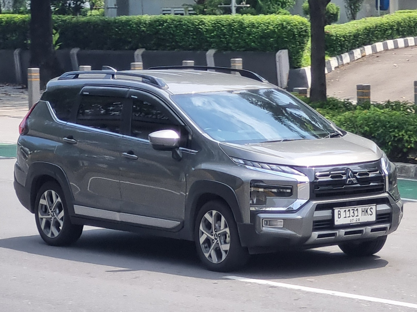 B 1131 HKS, Mitsubishi Xpander 1st gen Cross (NC2W), facelift, 2022–