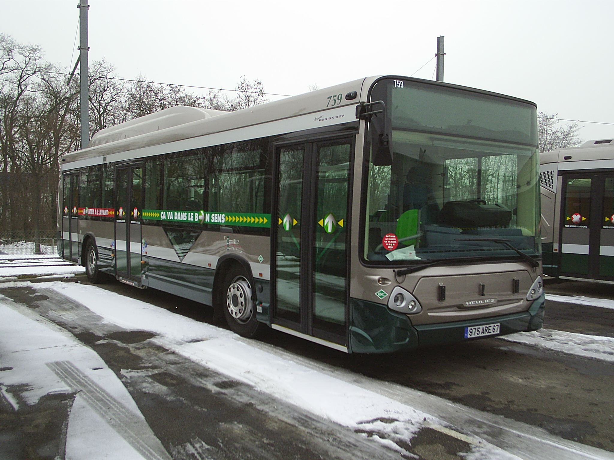 975 ARE 67, Heuliez GX 327 