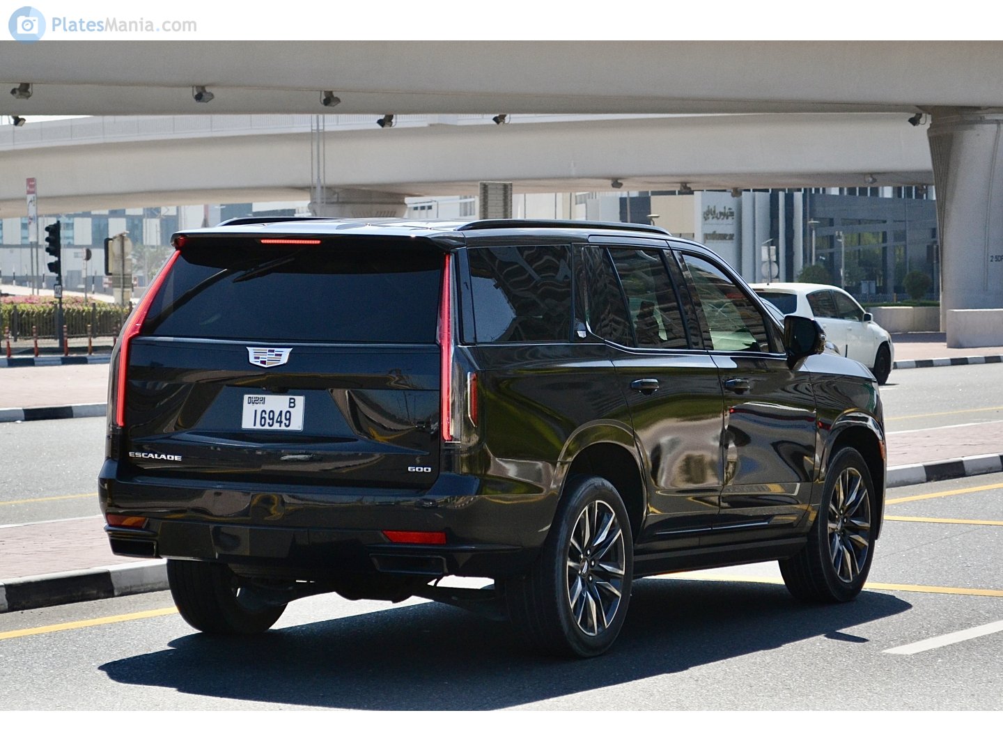 B 16949, Cadillac Escalade 5th gen (GMT1UL), 2020–2024