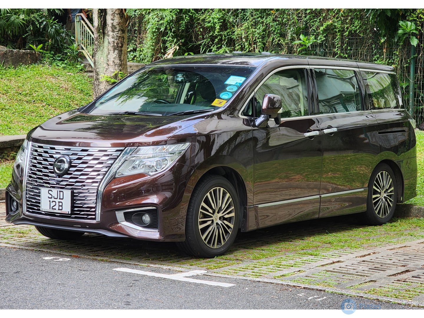 SJD 12 B, Nissan Elgrand 3rd gen (E52), 2010–