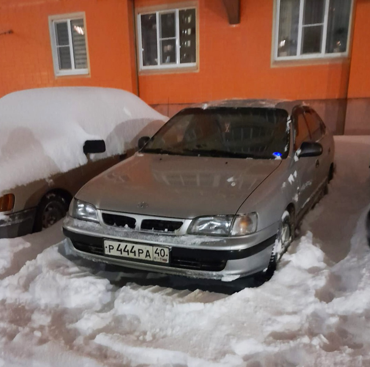 р 444 ра 40, Toyota Carina E 1st gen Liftback (T190), 1992–1998