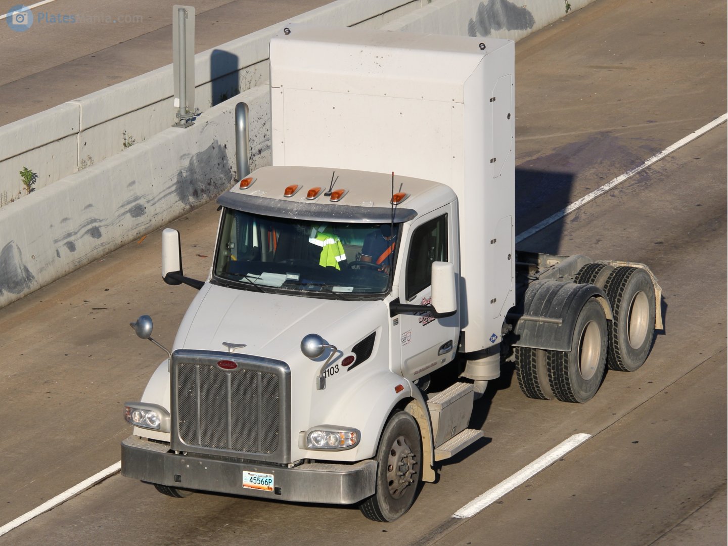 45566P, Peterbilt 567 