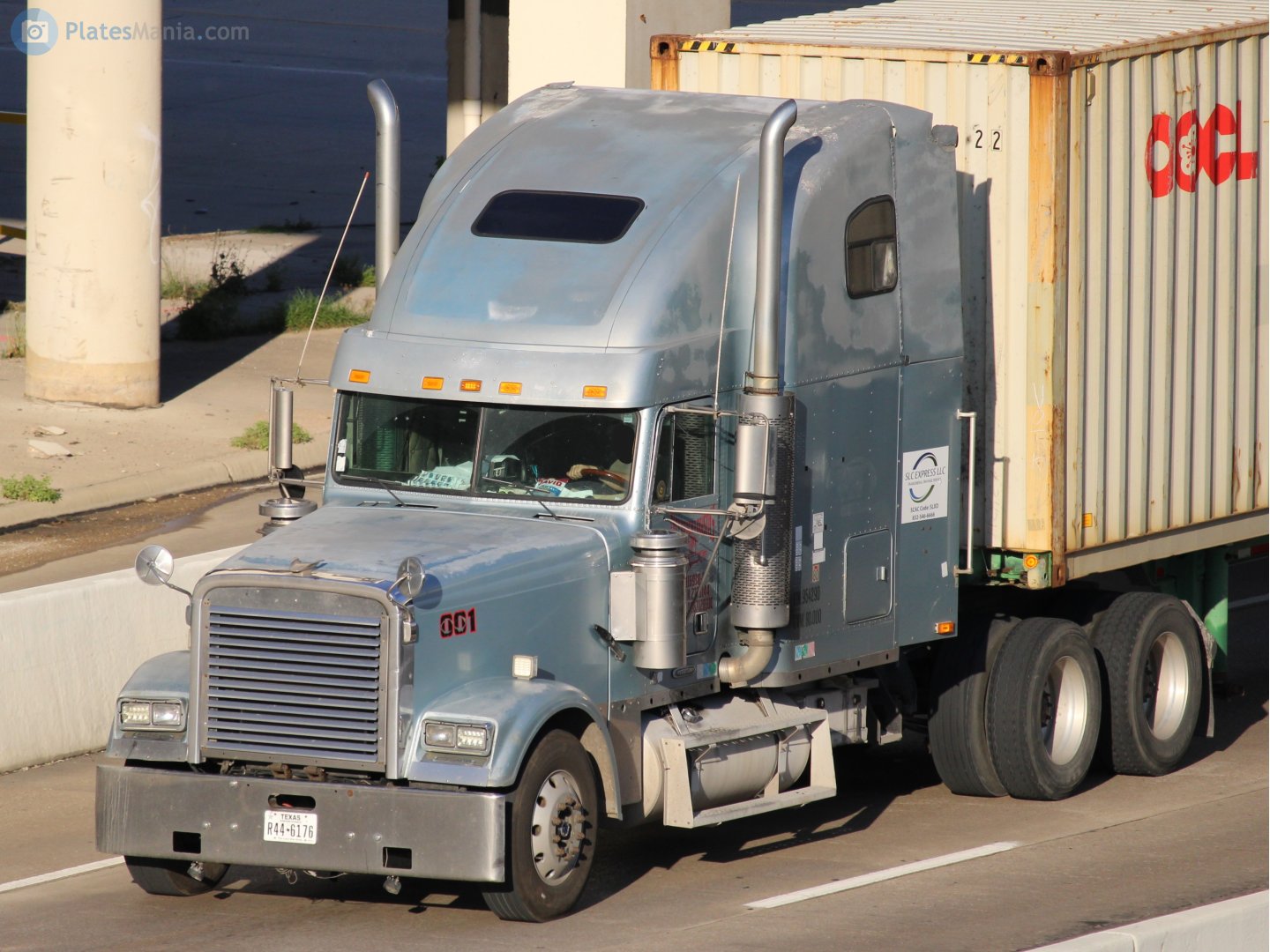 R44-6176, Freightliner FLD Conventional, 1990–2010