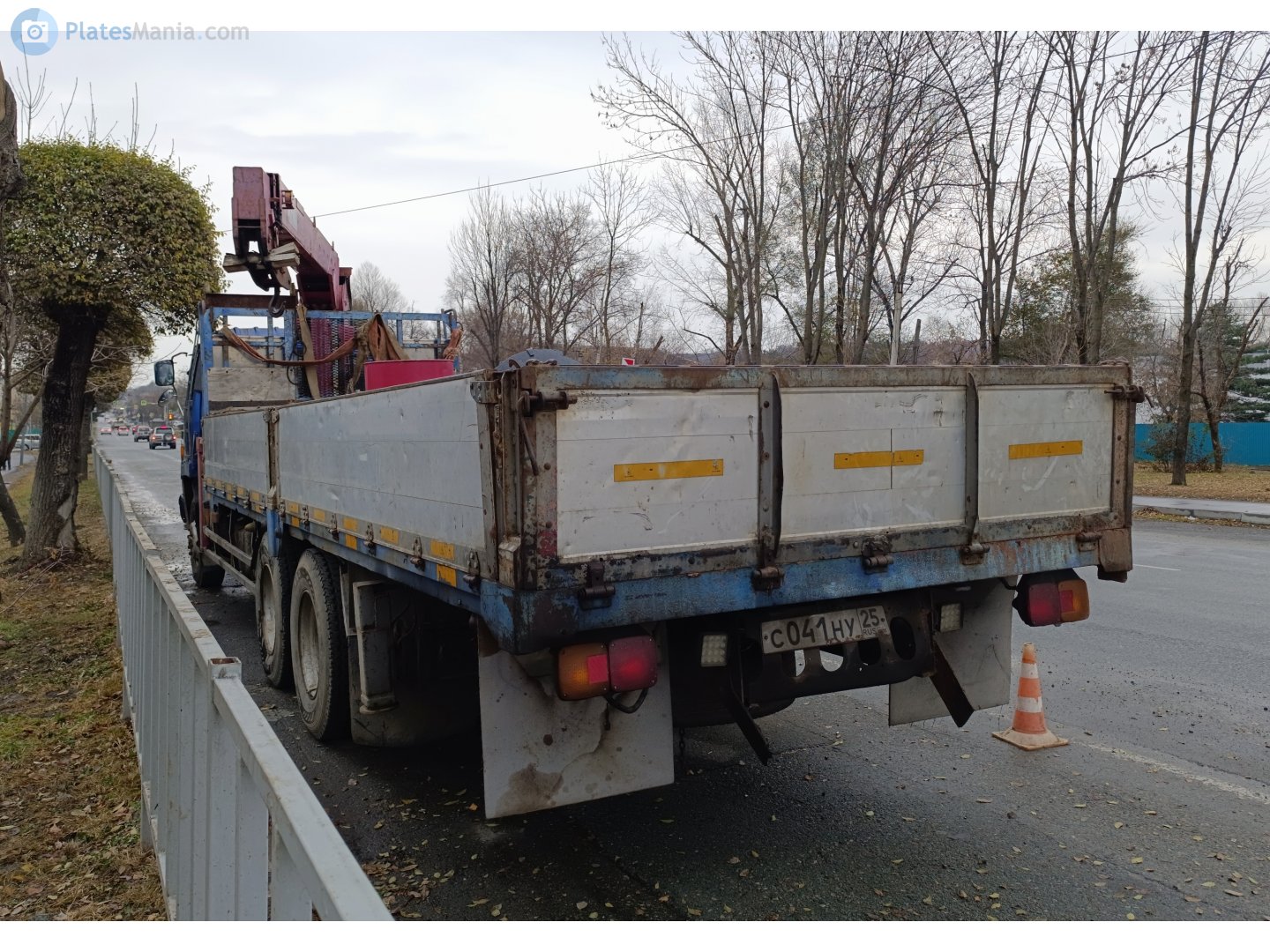 с 041 ну 25, Isuzu 810 