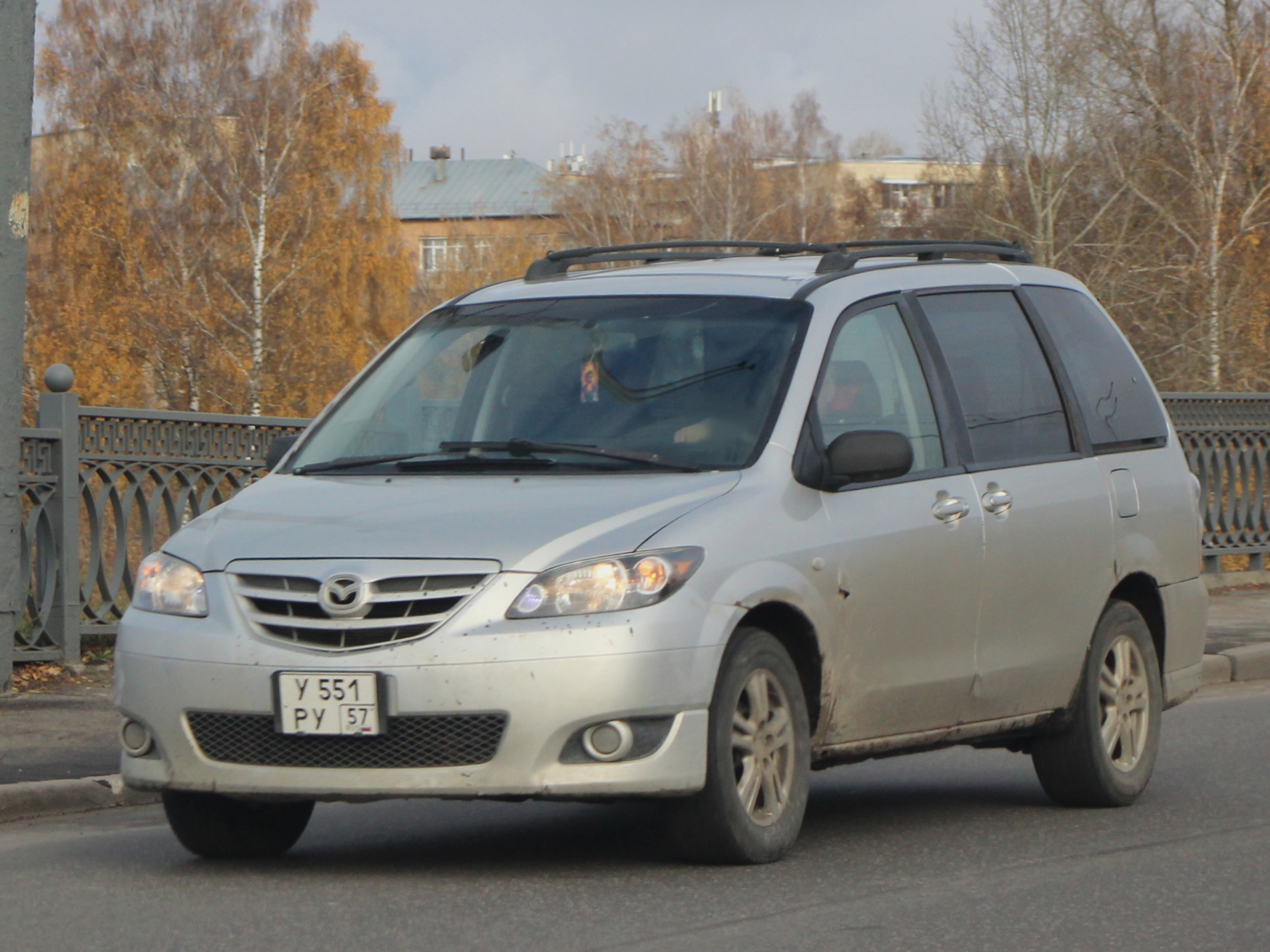 у 551 ру 57, Mazda MPV 2nd gen (LW), 1999–2006