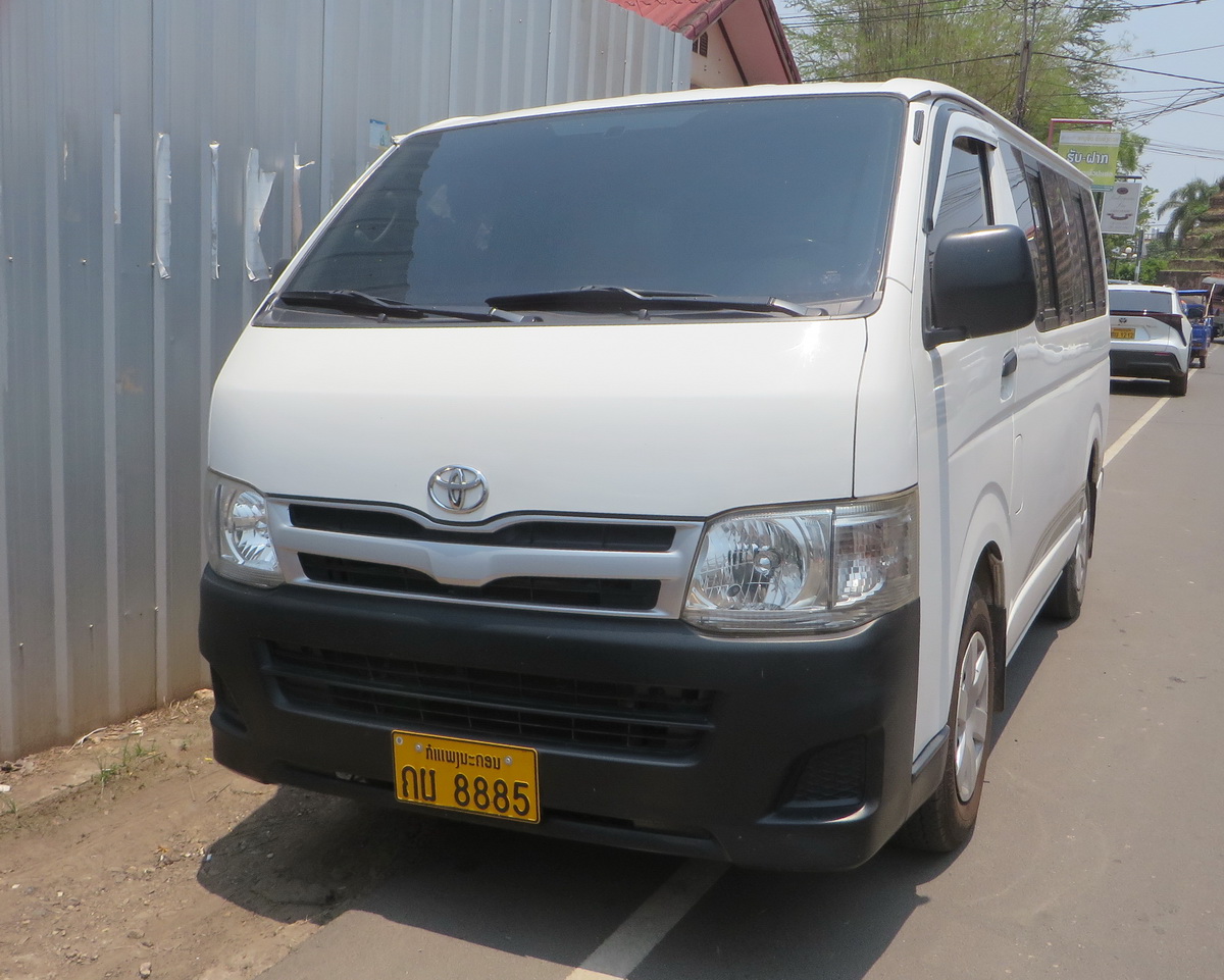 ຄຜ 8885, Toyota HiAce 5th gen Van (H200), 2004–