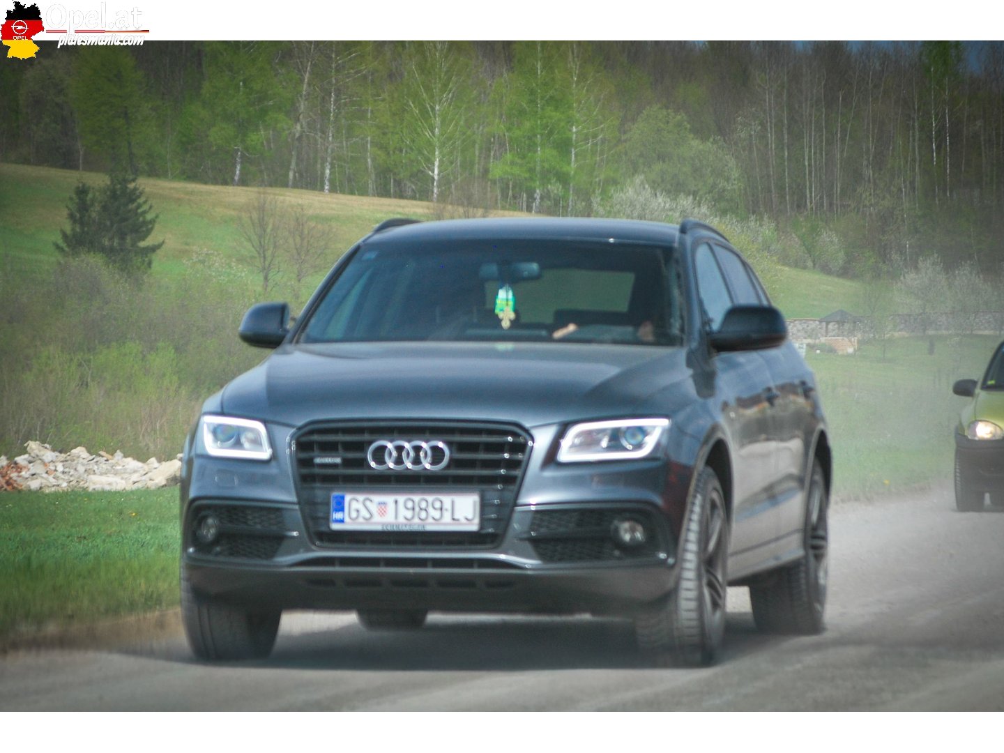 GS 1989-LJ, Audi Q5 1st gen (8RB), 2008–2017