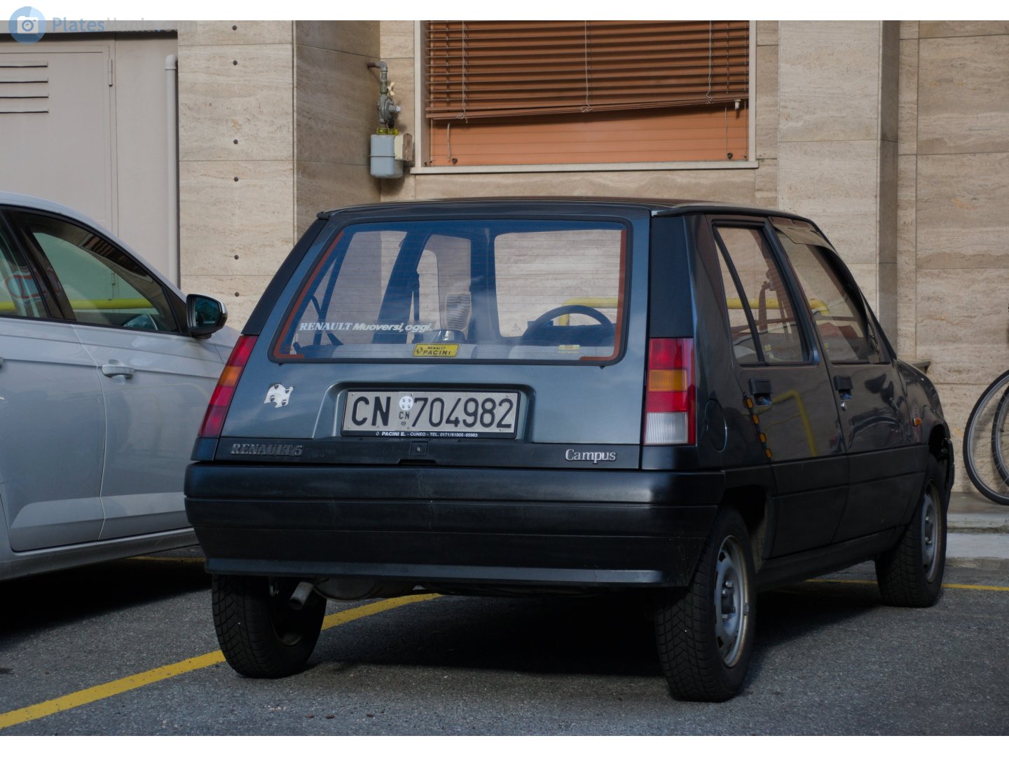 CN 704982, Renault 5 2nd gen Supercinq 5-door Hatch (B40), 1984–1996
