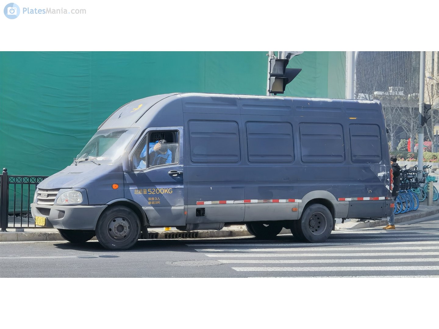 沪D·J1769, Iveco Daily 3rd gen Power Daily (CN-market), 1st facelift, 2009–2013