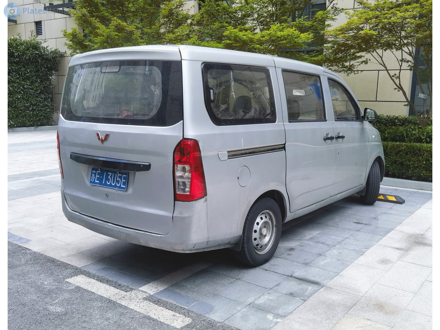 苏E·13U5E, Wuling Hongguang V 1st gen (LZW6446), 2015–2018