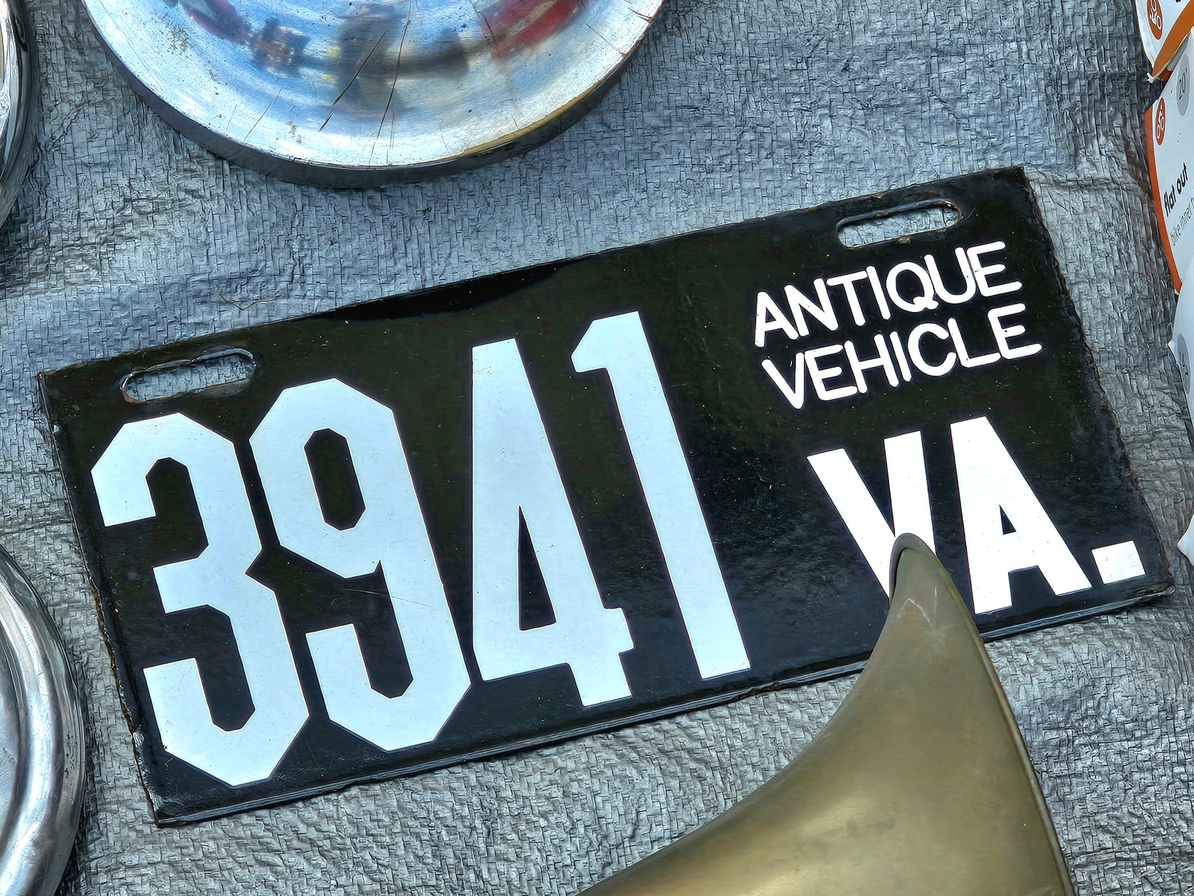3941, License plate without vehicle 