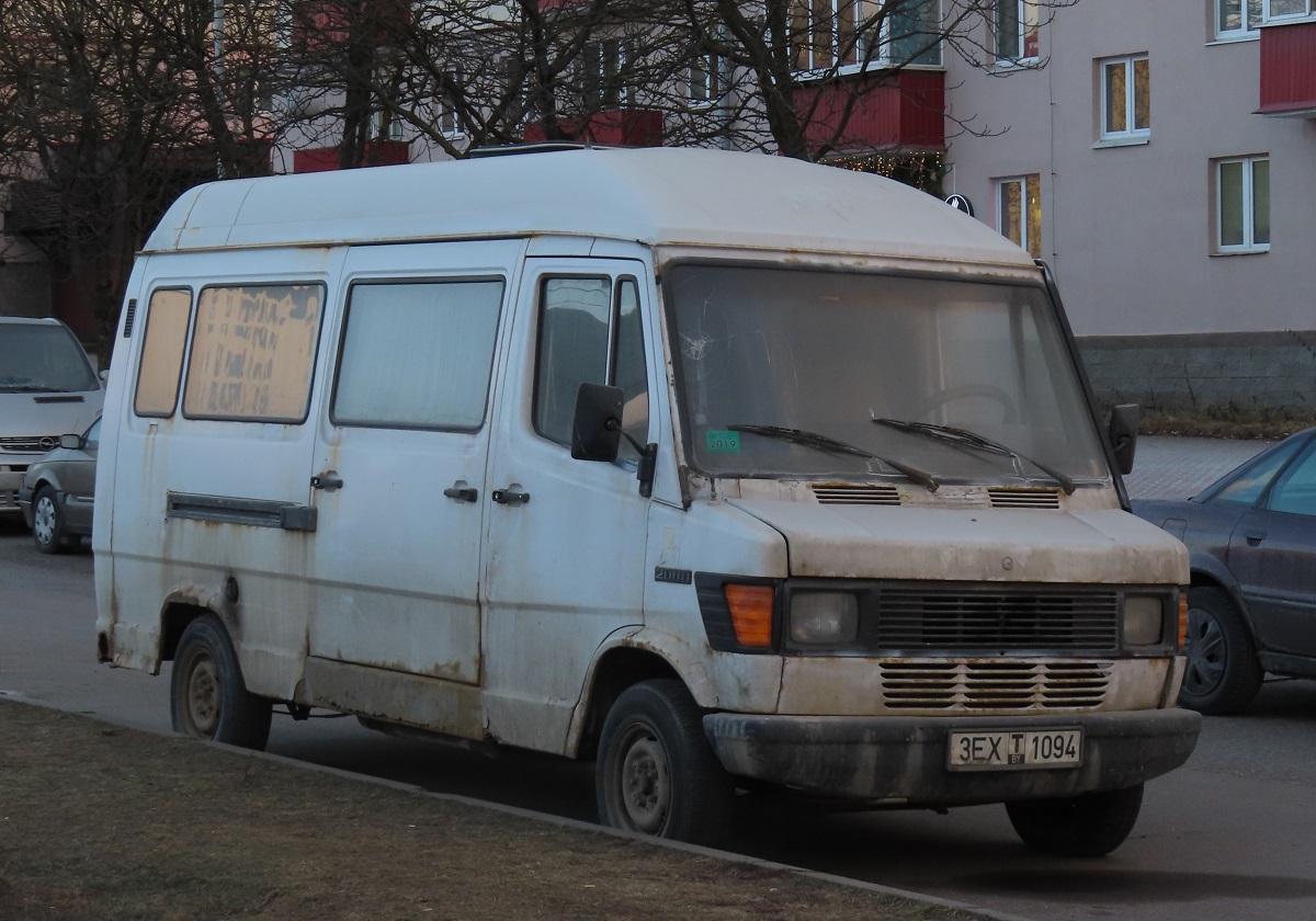 3EX T 1094, Mercedes-Benz T1 1st gen (601/602/611), 1976–1996