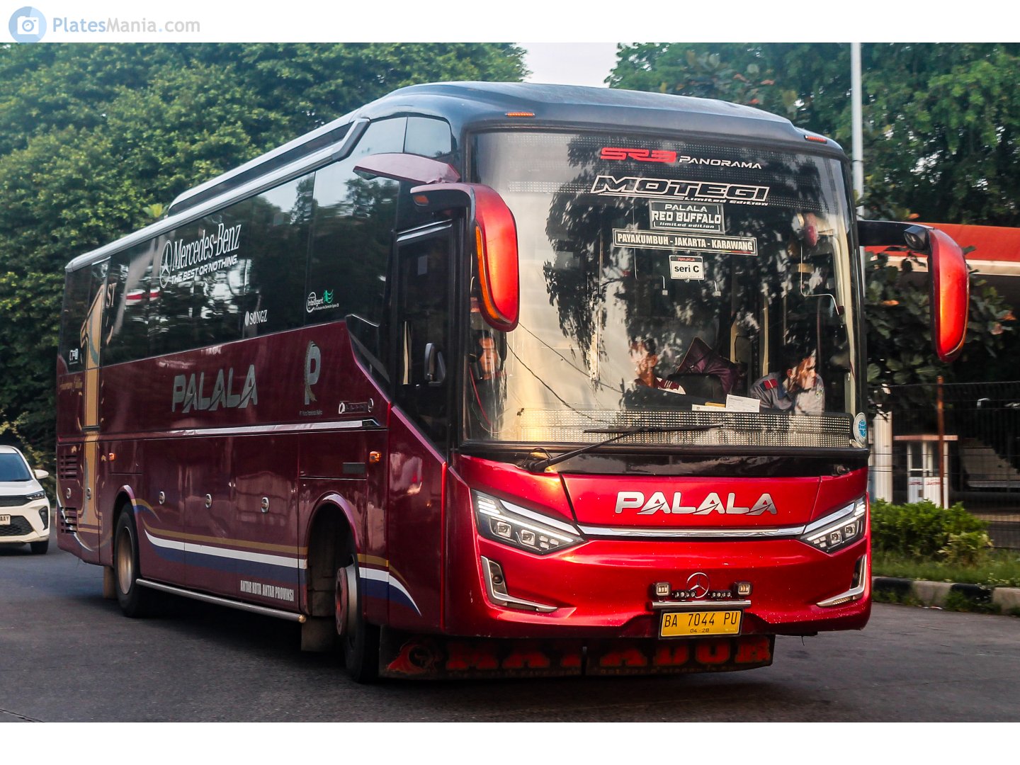 BA 7044 PU, Mercedes-Benz 