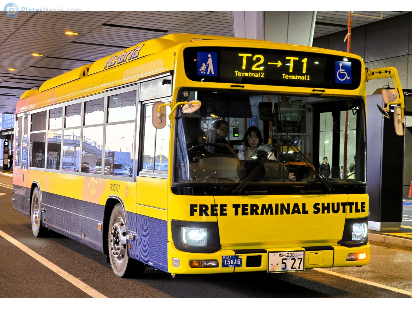 成田 230 う 527, Isuzu Erga 