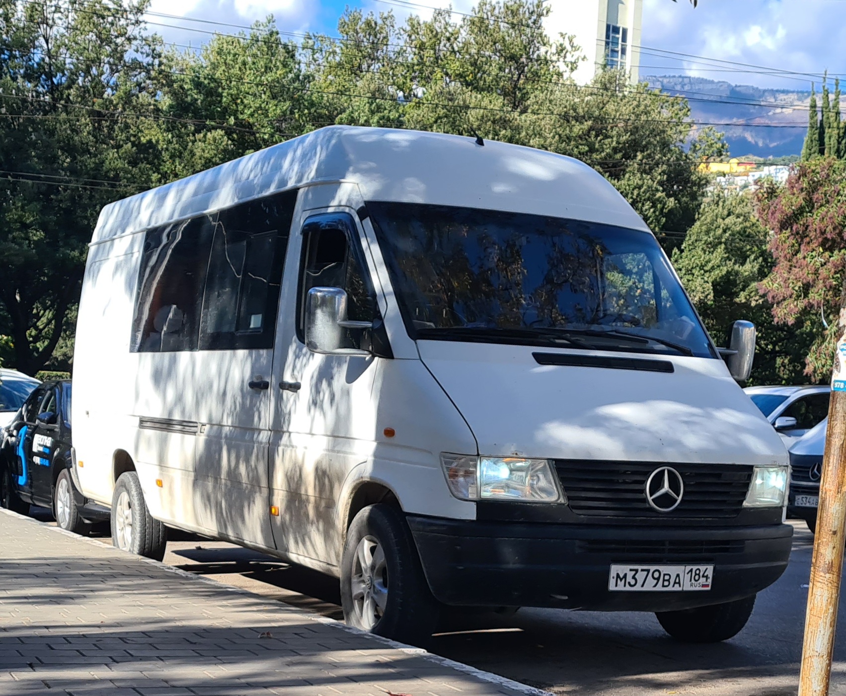 м 379 ва 184, Mercedes-Benz Sprinter 1st gen (W901–904), 1995–2001