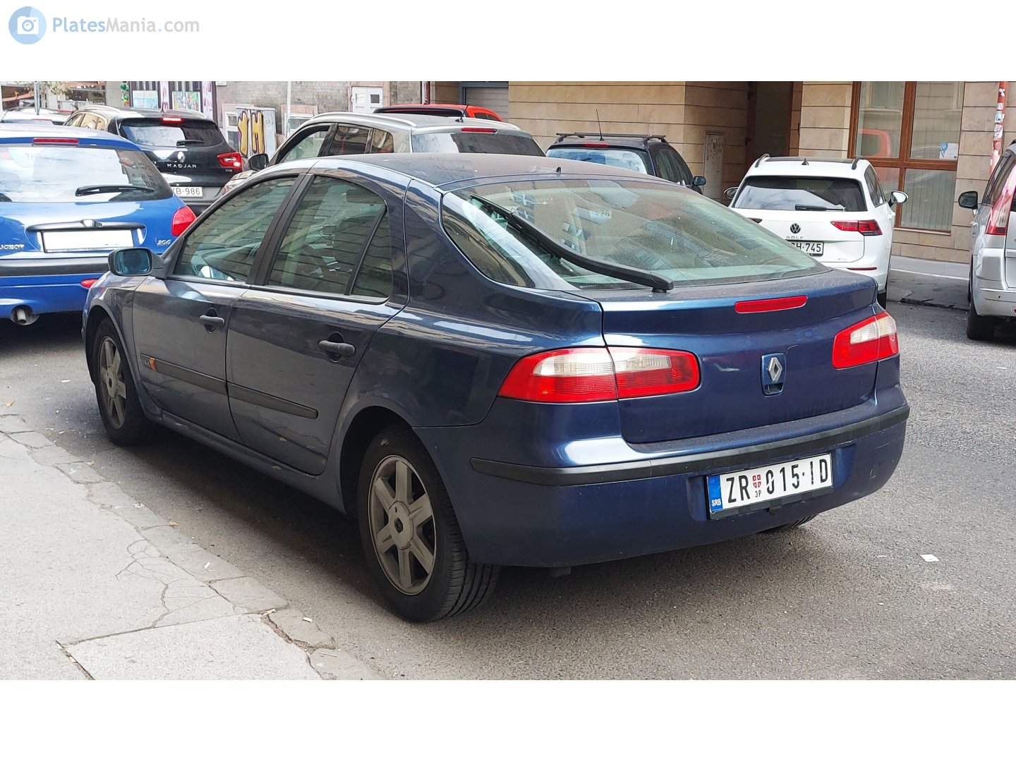 ZR 015-ID, Renault Laguna 2nd gen Liftback (X74), 2001–2005