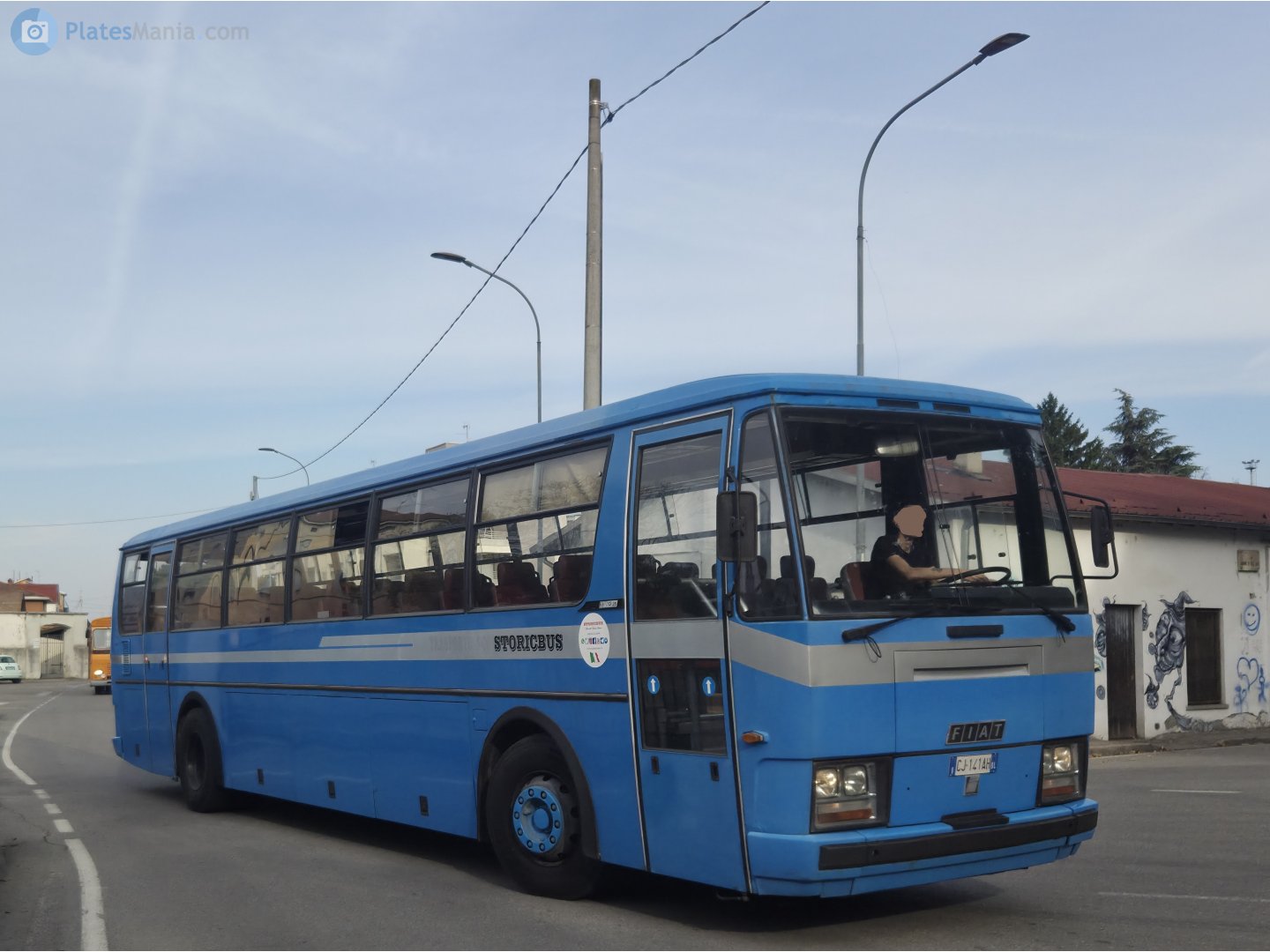 CJ 141 AH, Iveco 370 