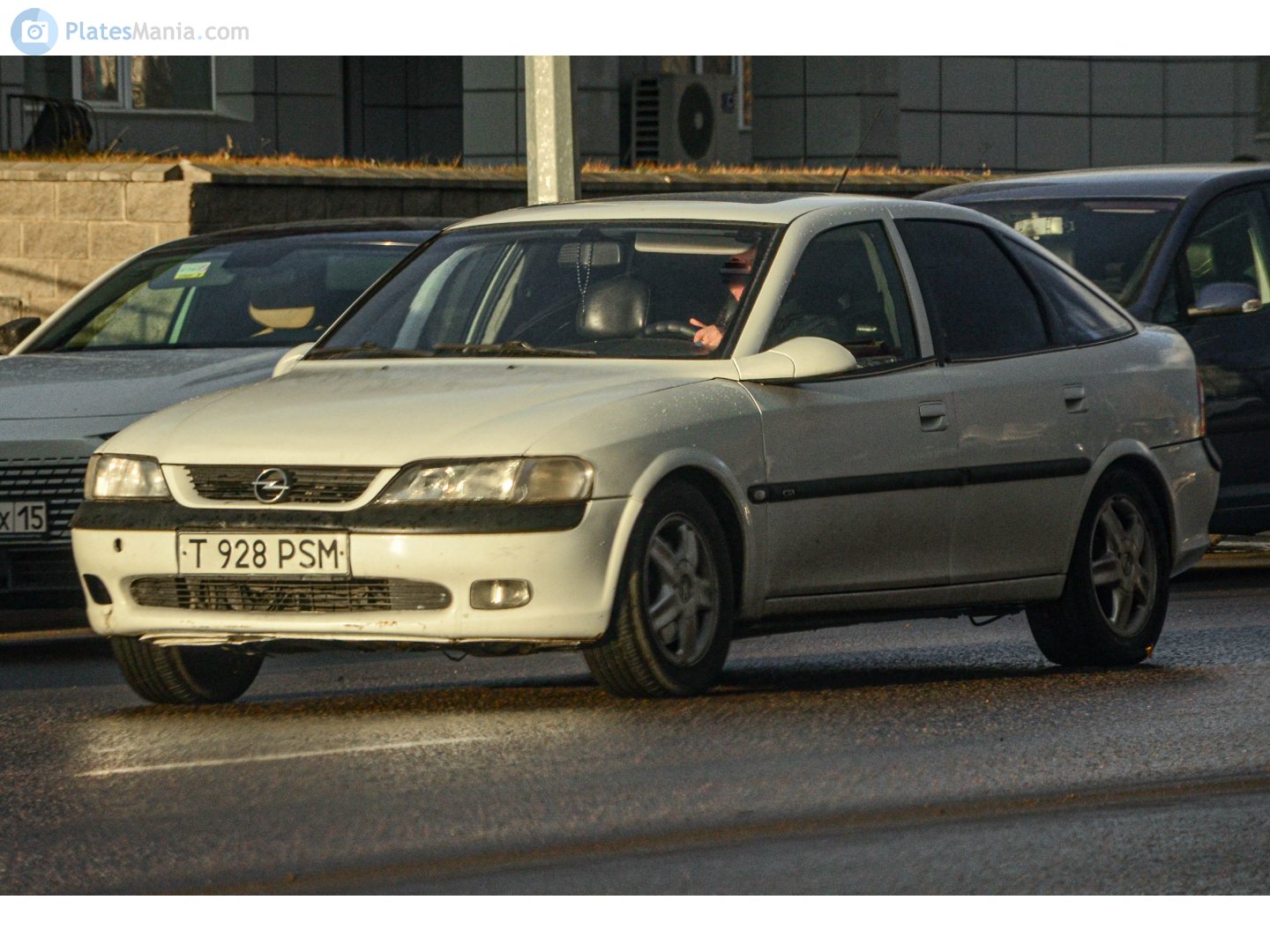 T 928 PSM, Opel Vectra 2nd gen Liftback (B; J96), 1995–2002