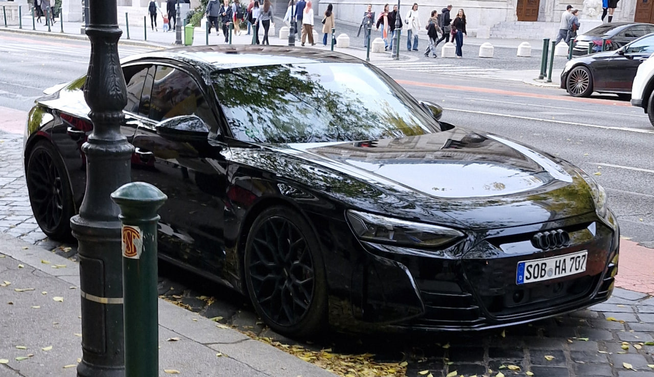 SOB HA 707, Audi e-tron GT 1st gen, 2020–