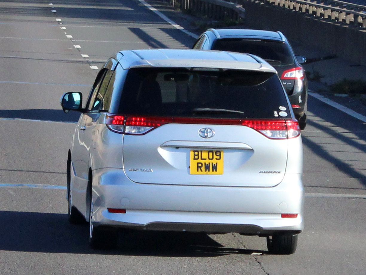 BL09RWW, Toyota Estima 