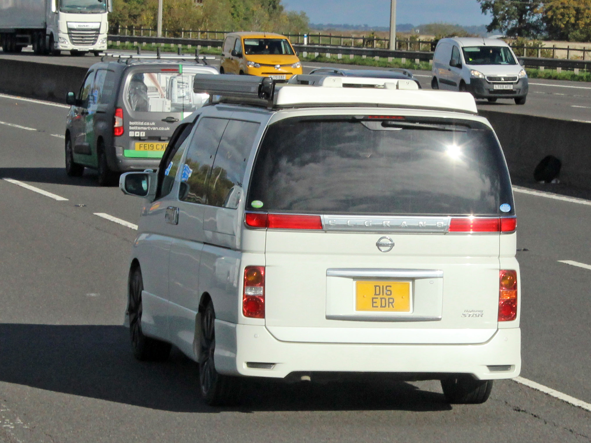 D16EDR, Nissan Elgrand 