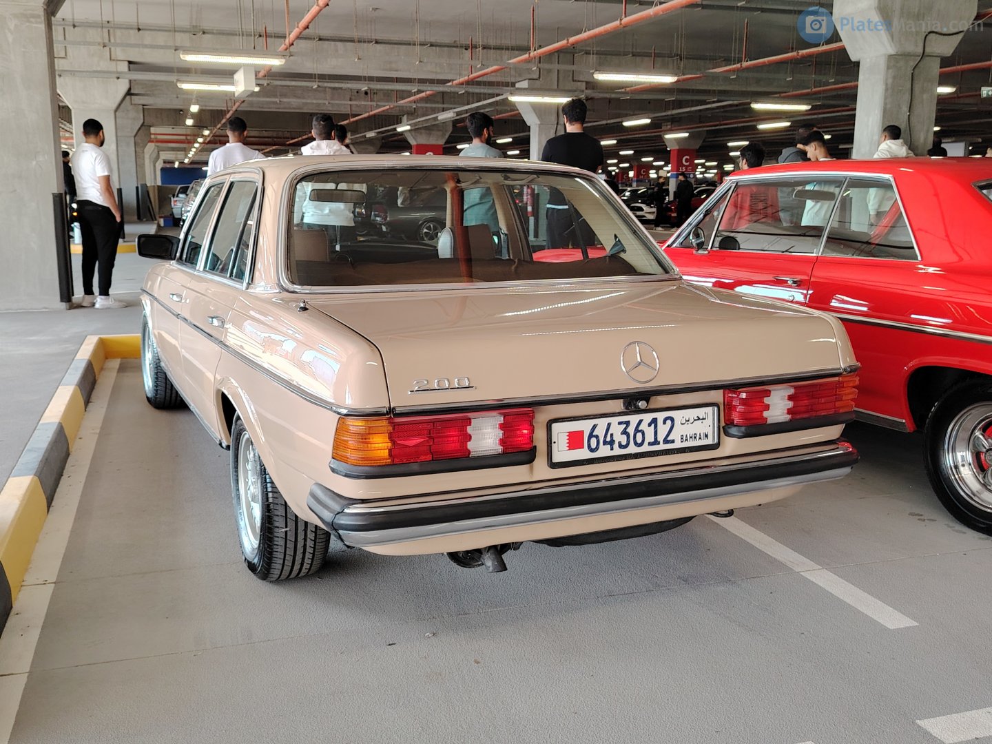 643612, Mercedes-Benz E-Klasse 200–300 Sedan (W123), 1975­–1986