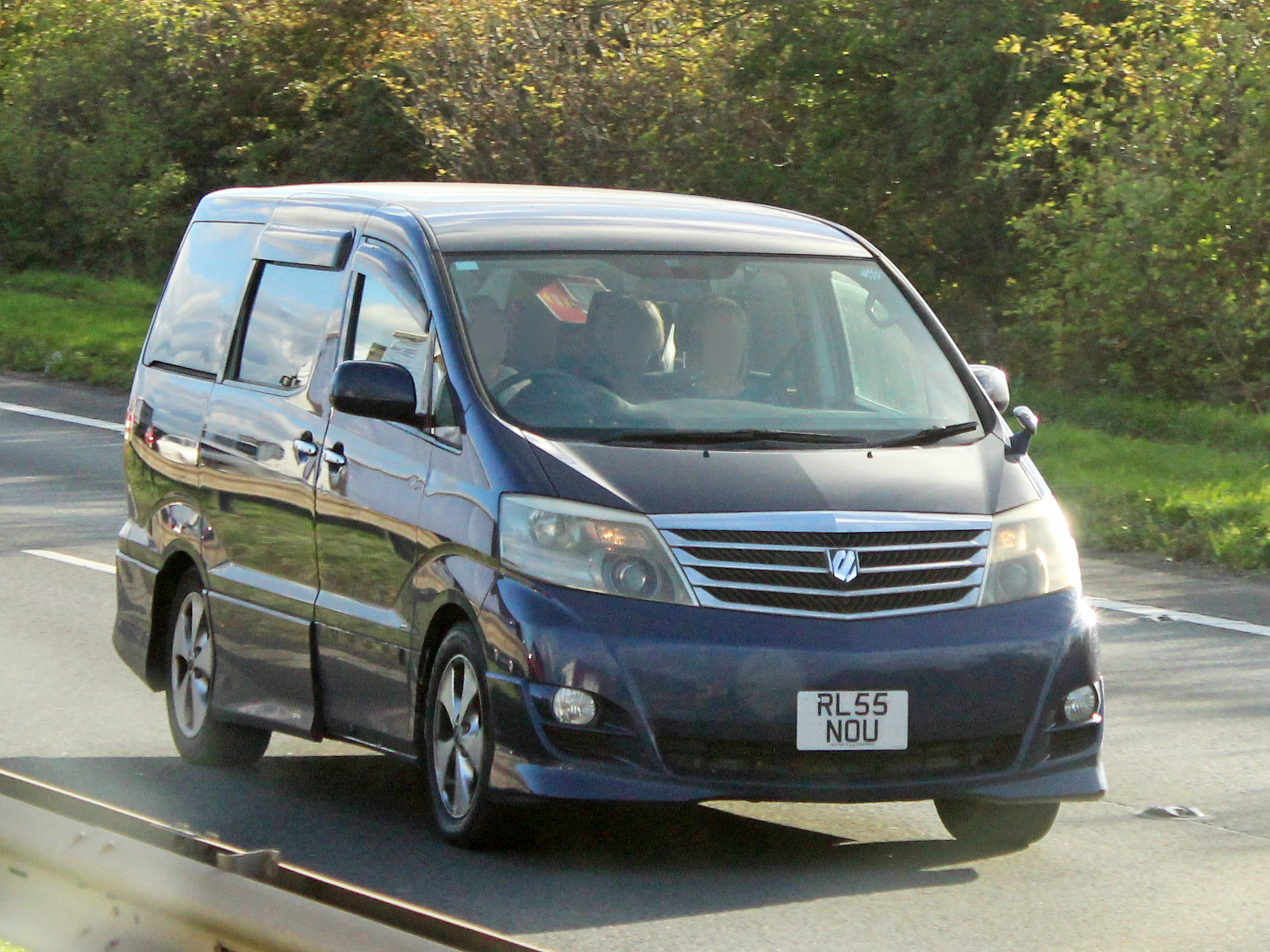 RL55NOU, Toyota Alphard 1st gen (G/V) (AH10), 2002–2008