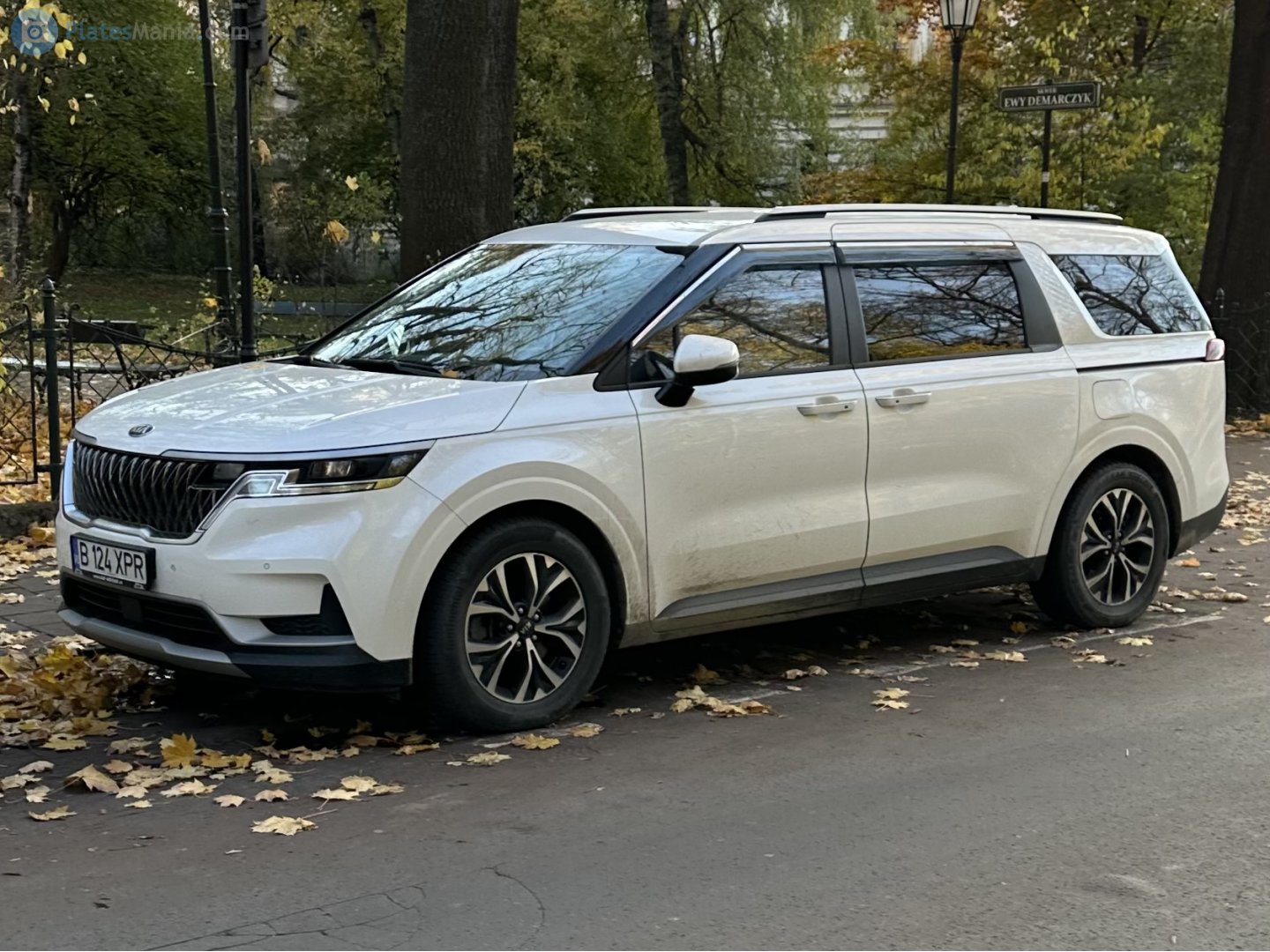 B 124 XPR, Kia Carnival 4th gen (KA4), 2020–2024