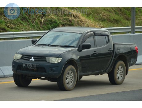 BG 8571 IW, Mitsubishi Triton