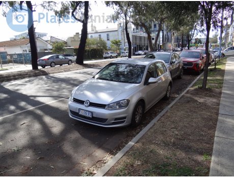 F 16 VI, Volkswagen Golf