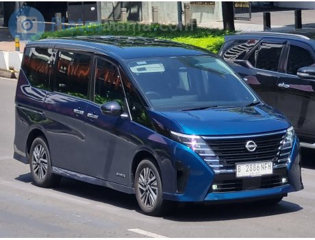 B 2886 NFH, Nissan Serena